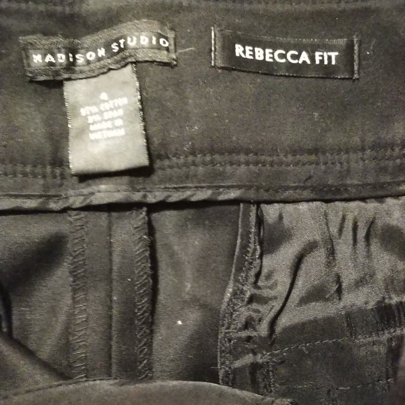 Madison Studio Black Capris Belt Loops Pockets Rebecca Fit Wide Waistband Size 4 - Picture 5 of 12